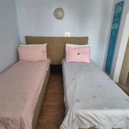 Apartment Bunjo'S Beach House تروغير المظهر الخارجي الصورة