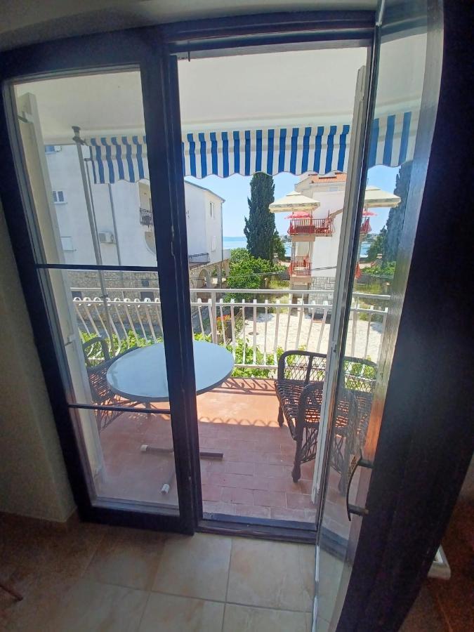 Apartment Bunjo'S Beach House تروغير المظهر الخارجي الصورة