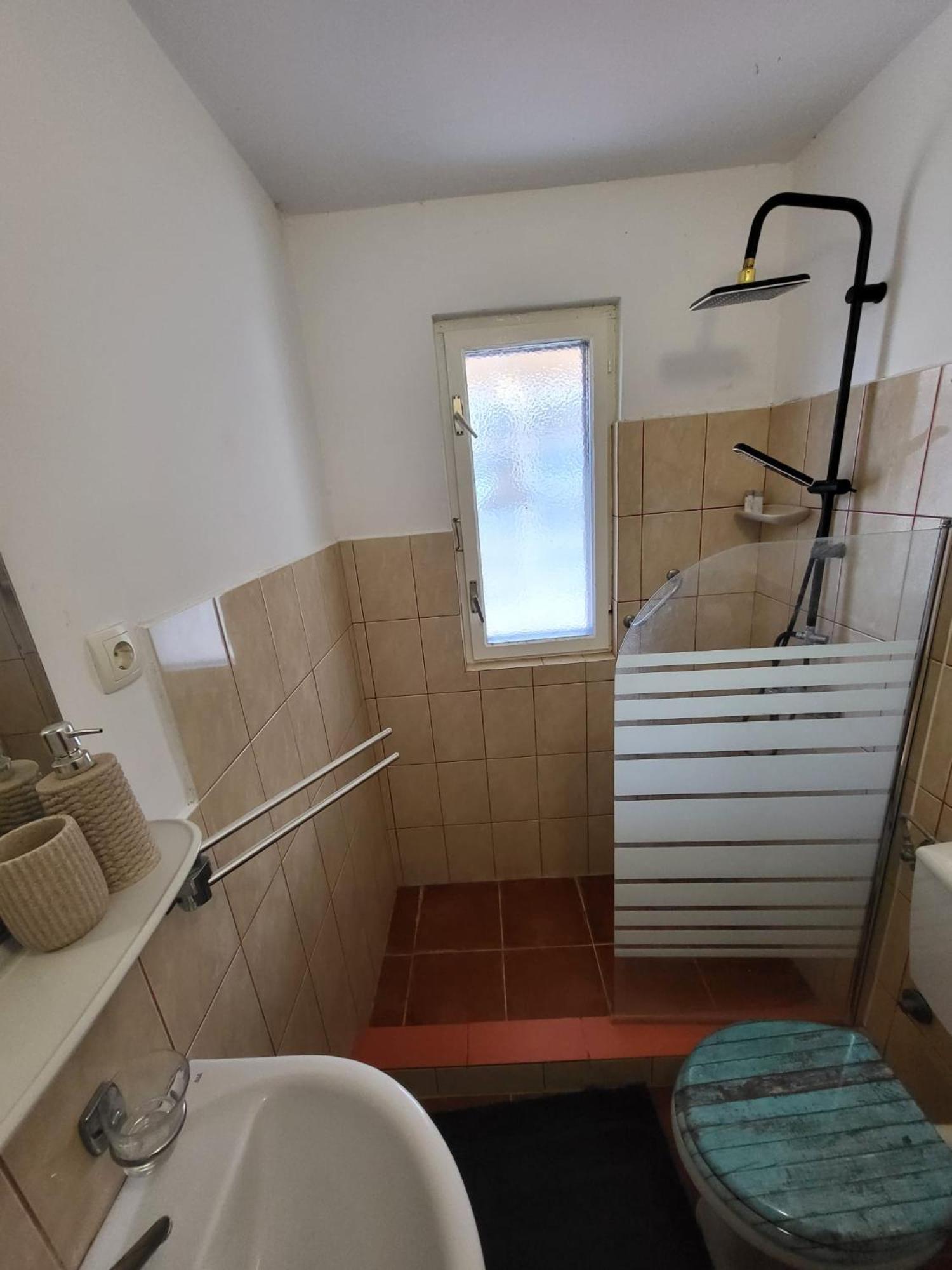 Apartment Bunjo'S Beach House تروغير المظهر الخارجي الصورة