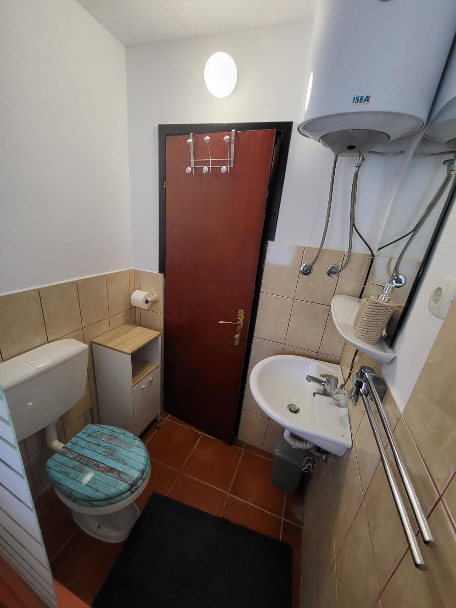 Apartment Bunjo'S Beach House تروغير المظهر الخارجي الصورة