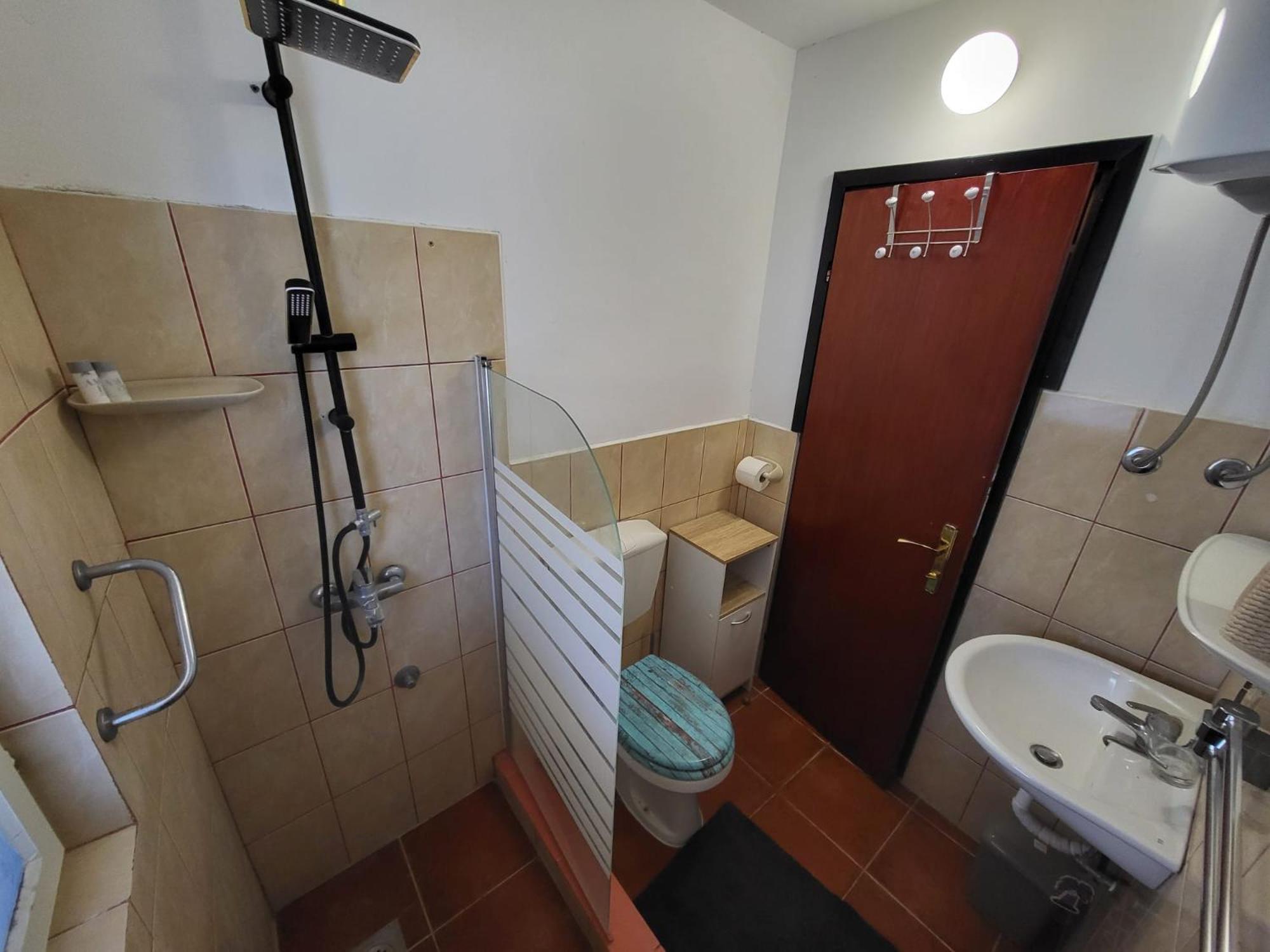 Apartment Bunjo'S Beach House تروغير المظهر الخارجي الصورة