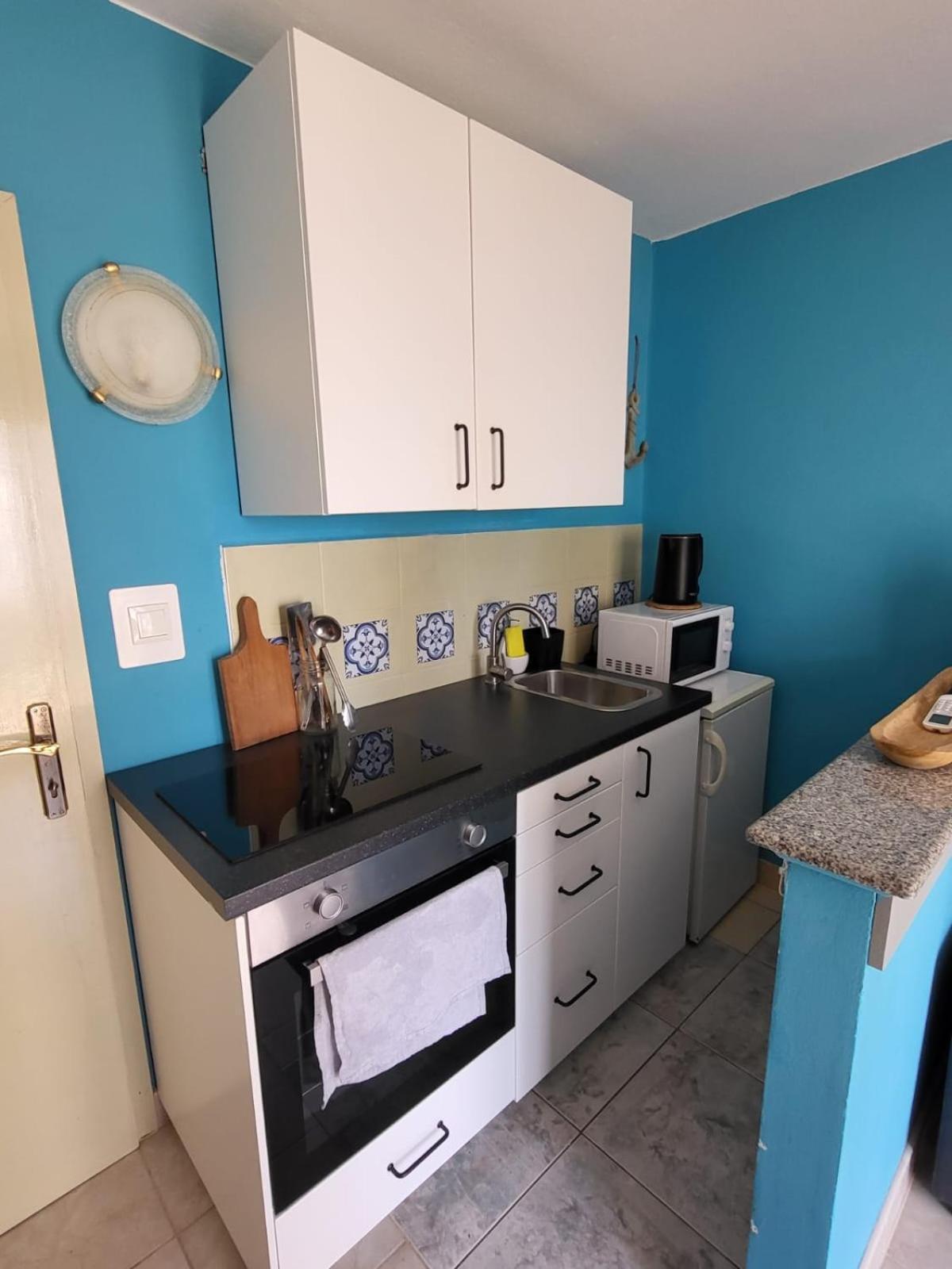 Apartment Bunjo'S Beach House تروغير المظهر الخارجي الصورة