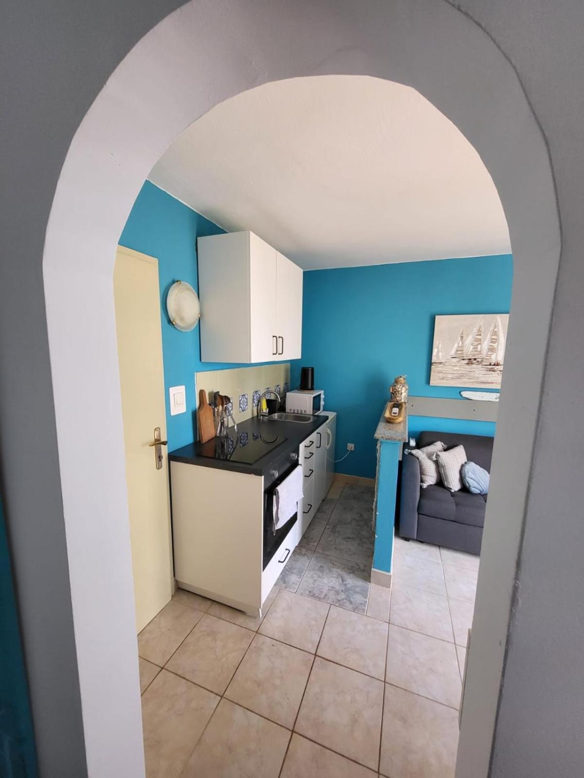 Apartment Bunjo'S Beach House تروغير المظهر الخارجي الصورة
