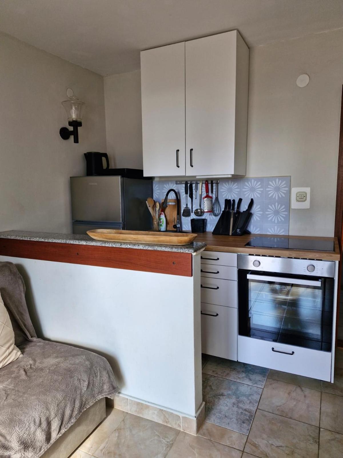 Apartment Bunjo'S Beach House تروغير المظهر الخارجي الصورة